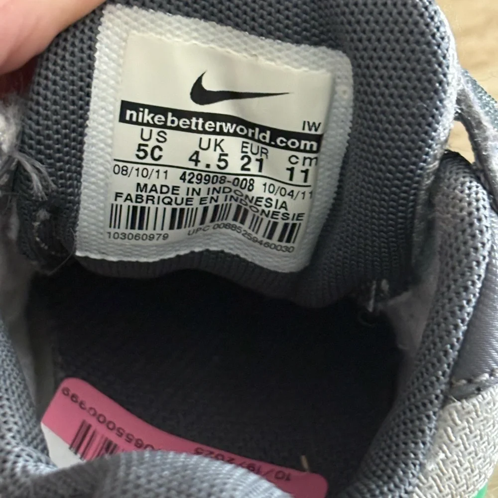 Nike Kids Fusion ST 2 Hook and Loop Hard Sole Sneakers